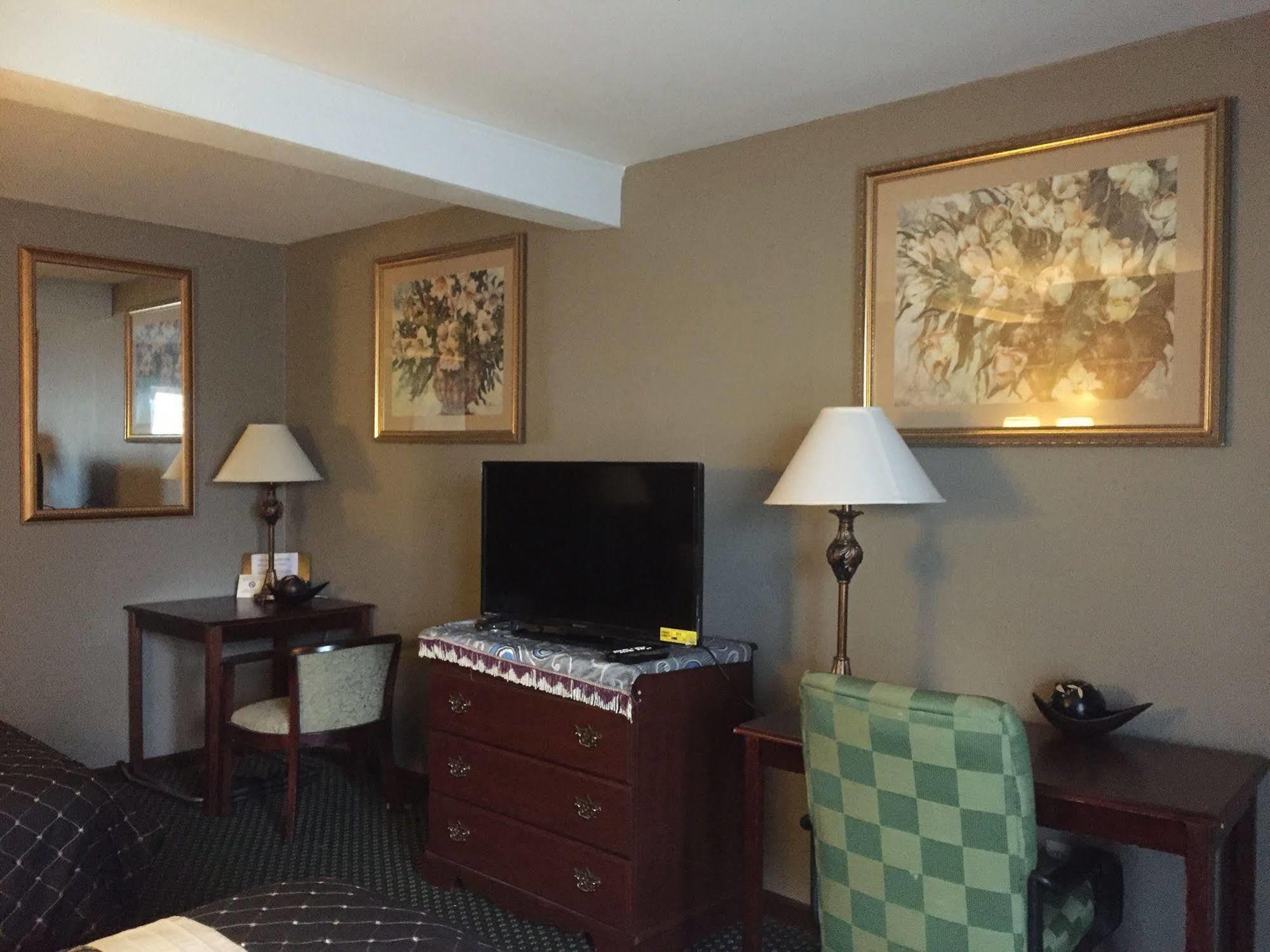 Hamilton Inn Sturbridge Kültér fotó